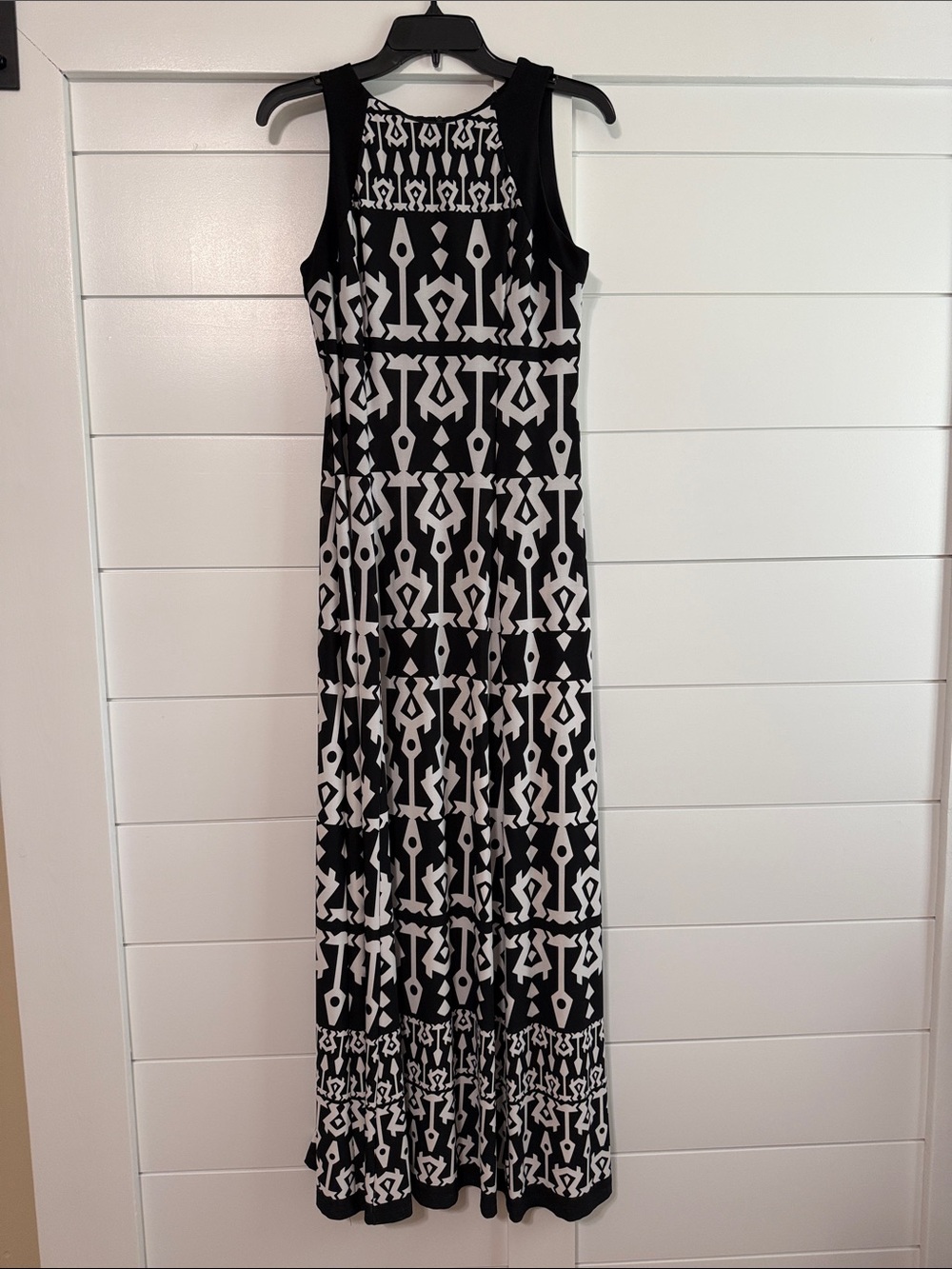 R&M Richards Black and White Geometric Maxi Dress
